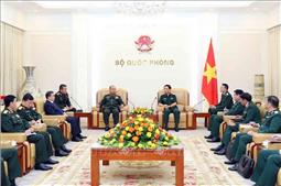 Đại tướng Phan Văn Giang tiếp Chủ nhiệm Tổng cục Chính trị Quân đội nhân dân Lào
